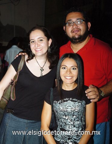 12092007
Patricia Hernández, Jacobo Atiyeh y Teresa Hernández.