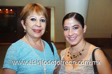 12092007
Valeria Torre y Gloria de Torre.