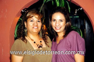 14092007
Isabel de Santillán y su hija Adaía.