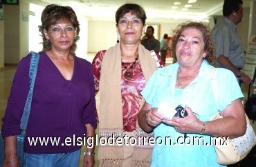 15092007
Eva Aracely y Leticia Berruecos viajaron a La