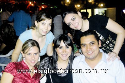 Alejandra Álvarez Garza, Claudia Leal Motola, Ana Cecy Gutiérrez Leal, Elisa Esparza y Carlos García.