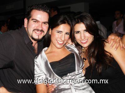 Jaime Díaz, Marisol y Maribel Barajas.
