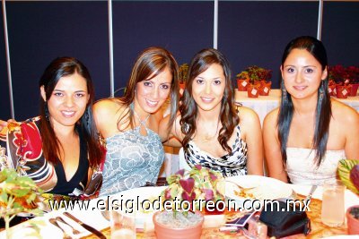 Ale Álvarez, Susana Romero, Vero Batres y Janet García.