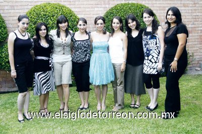 Alejandra García, Marthy Dávila, Lorena González de Jaidar, Natalia Hinojosa de Corres, Elizabeth Agüero Sánchez, Claudia de Garza, Any Godina de Mexsen, Helwe Dabdou y Cecilia Betancourt.