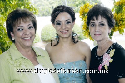 Rita Sánchez de Agüero, Elizabeth Agüero Sánchez y Lucero Olhagaray de Soldevilla.