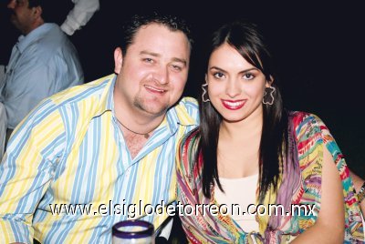 Aris Papadópulos y Karla Martínez.