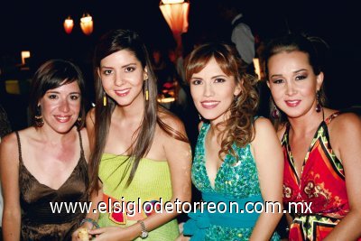 Maribel Correa Quezada, Ileana Gutiérrez, Susana Hernández y Karla García.