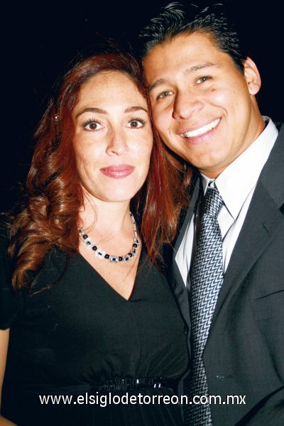 Alicia de González y Oscar González Delgado.