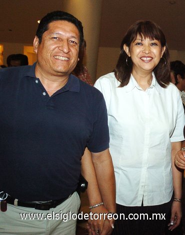 16092007
Betty de Rangel y Ernesto Rangel.