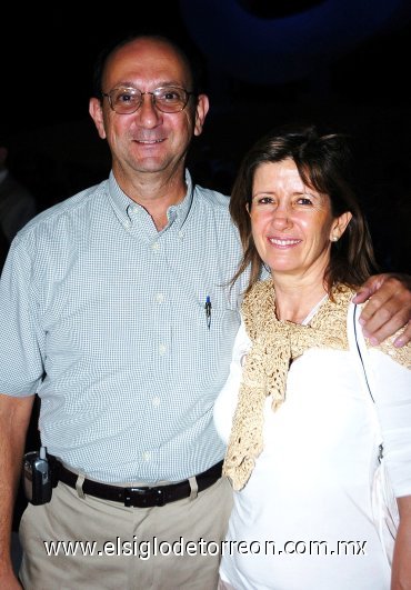 16092007
Carlos Villalobos y Elvy de Villalobos.