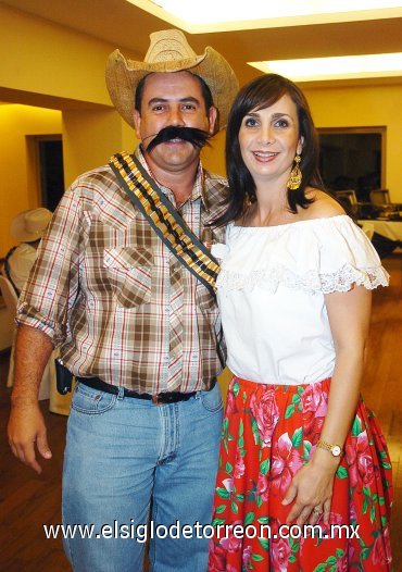 16092007
Omar y Liliana Giacomán.