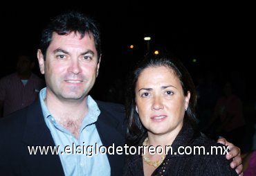 16092007
Roberto García y Angelina Ruenes.
