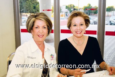 Presentan libro
Josefina Reynoard de Iriarte y Gloria Estela Barrer Pantoja.