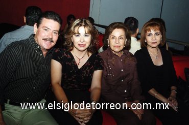 16092007
Jorge Monroy, Sandra de Monroy, Graciela G. de Monroy y Laura Monroy de Garnier.