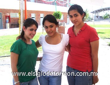 16092007
Marigaby, Anaís y Silvia.