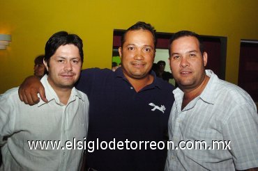 16092007
Ricardo Zarzosa, Jorge Sánchez y Sergio Mejía.