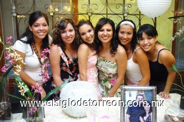 16092007
Miriam Aldana Martínez junto a Anabel, Lucía, Pau, Rosario y Lucy, en su despedida de soltera.
