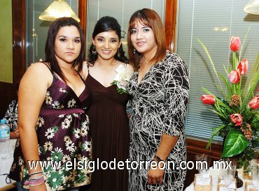16092007
Rosario, Mónica y Lucía López.