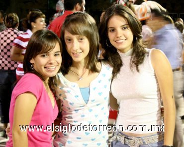 18092007
Ana Karen Arreola, Dany Gamboa y Lucía Olivares.
