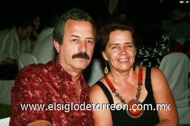 19092007
Carlos Garza y Susana Dingler de Garza.