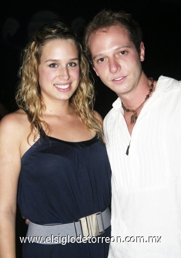 19092007
Sofía Dávila y Gianfranco Sambucci.