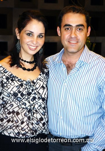 23092007
Alejandra y Carlos Fernández.