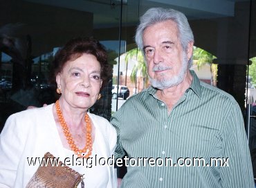 23092007
Ángel y Julia Demerutis, bisabuelitos del pequeño Iván de la Rosa Montoya.