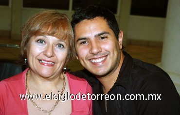 23092007
Beatriz Morales y José Mario Pérez.