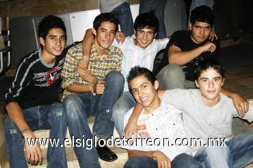 19092007
Heber Rodríguez, Pedro García, Abraham Martín del Campo, Francisco Rodríguez, Amos García y Caler Martín del Campo.