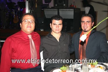 21092007
Antonio García Guerrero, Miguel Ángel y Jesús Antonio Sagüi Guerrero.