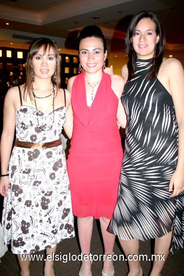 21092007
Cecilia, Nancy y Charo García Guerrero.