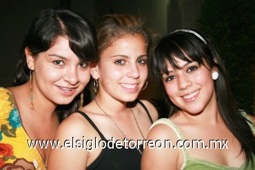 23092007
Caro Gamboa, Ana Karen García y Celmira Fernández.