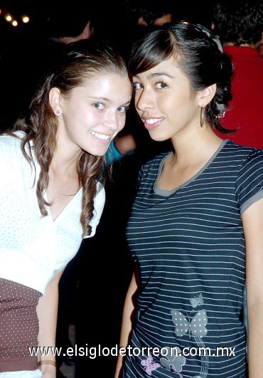 23092007
Itzel Samaniego y Valeria de la Garza.
