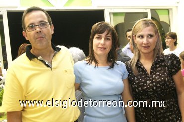 23092007
Maribel, José Montaña y Mónica Campillo