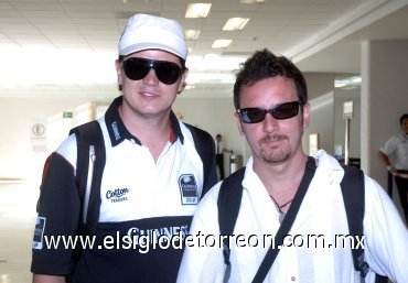24092007
Ander Zubieta y Carlos Carrera viajaron a con destino a Tijuana.