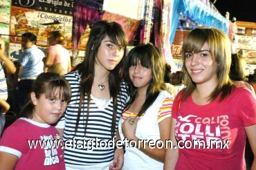 24092007
Itzel de la Torre, Sarahí de la Torre, Aneth Mercado y Marisela Mercado.