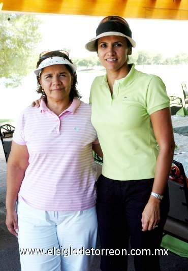 26092007
Leticia de Palacios y Claudia de Treviño.