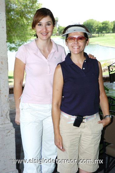 26092007
Mónica Villar y Cecy Alducín.