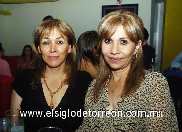 27092007
Jesú Machado y Gaby Sologaistoa.