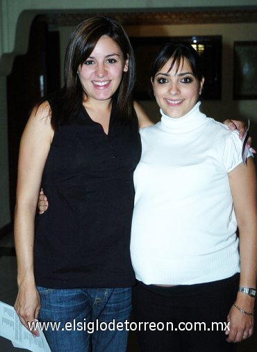28092007
Ileana del Río y Celina Barrientos.