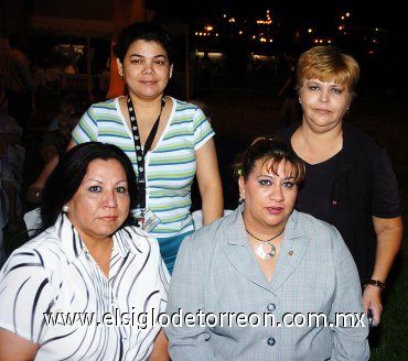 30092007
Leticia de Sánchez, Yolanda Tejeda, Adela Mendoza y Nancy Gómez.