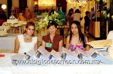30092007
María Sandoval, Norma de Suárez y Norma Suárez.
