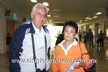 28082007
Jesús Garza y Guadalupe Maciel llegaron de la Ciudad de México.