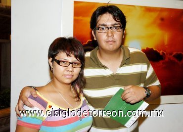 24092007
Marifer None y Julio César Rodríguez.