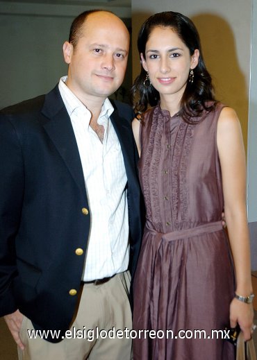 26092007
José Ortiz y Silvia González de Ortiz.