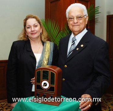 30092007
Don Pedro Rivas y Rocío Micher.
