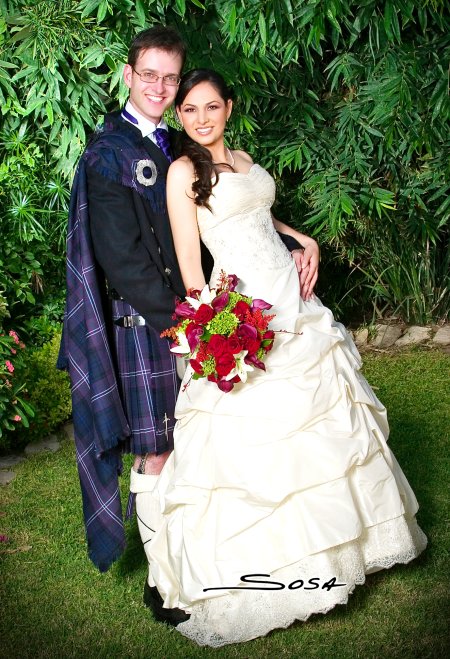 Sr. Matthew John Booth y Srita. Cristina Vizcaíno Landeros contrajeron nupcias el sábado ocho de septiembre de 2007. 

Estudio Sosa.
