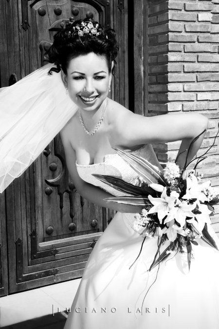 Srita. Rommy Navarro Díaz, el día de su boda con el Sr. Carlos Gerardo Rodríguez Álvarez.

Estudio Luciano Laris.