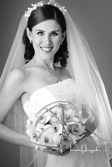 Srita. Lillián de León Hernández, el día de su boda con el Sr. Armando Aguilar Ramos.

Estudio Laura Grageda.