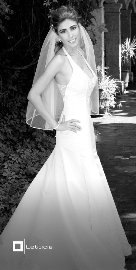 Srita. Mayela Barajas Trigo, el día de su boda con el señor Raúl Martínez Mojica.

Estudio Letticia.
